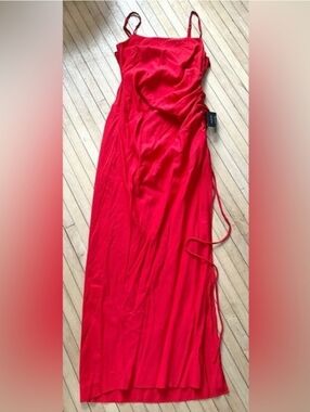 NWT Lulu’s Red Long Maxi Dress Ruched Side Large